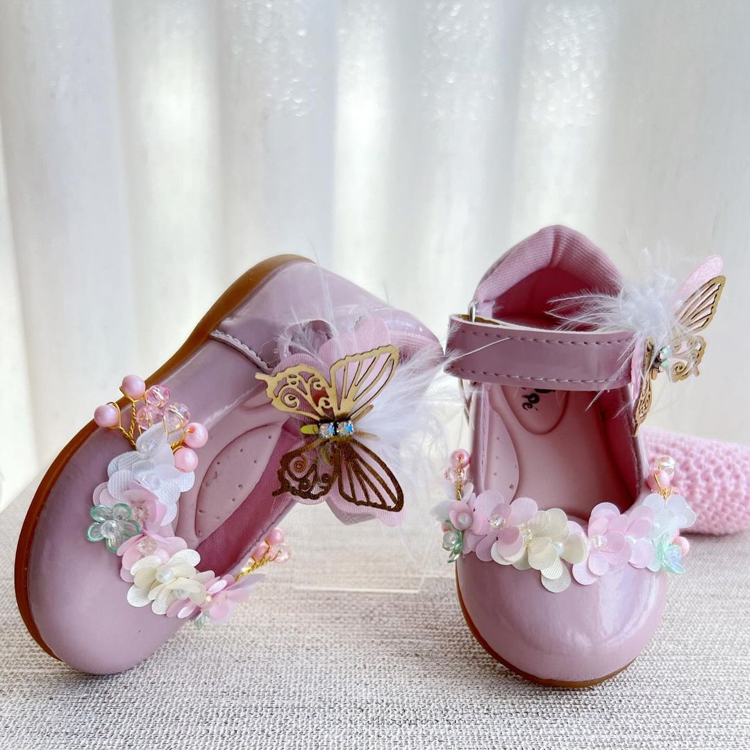 Pink customised shoe
