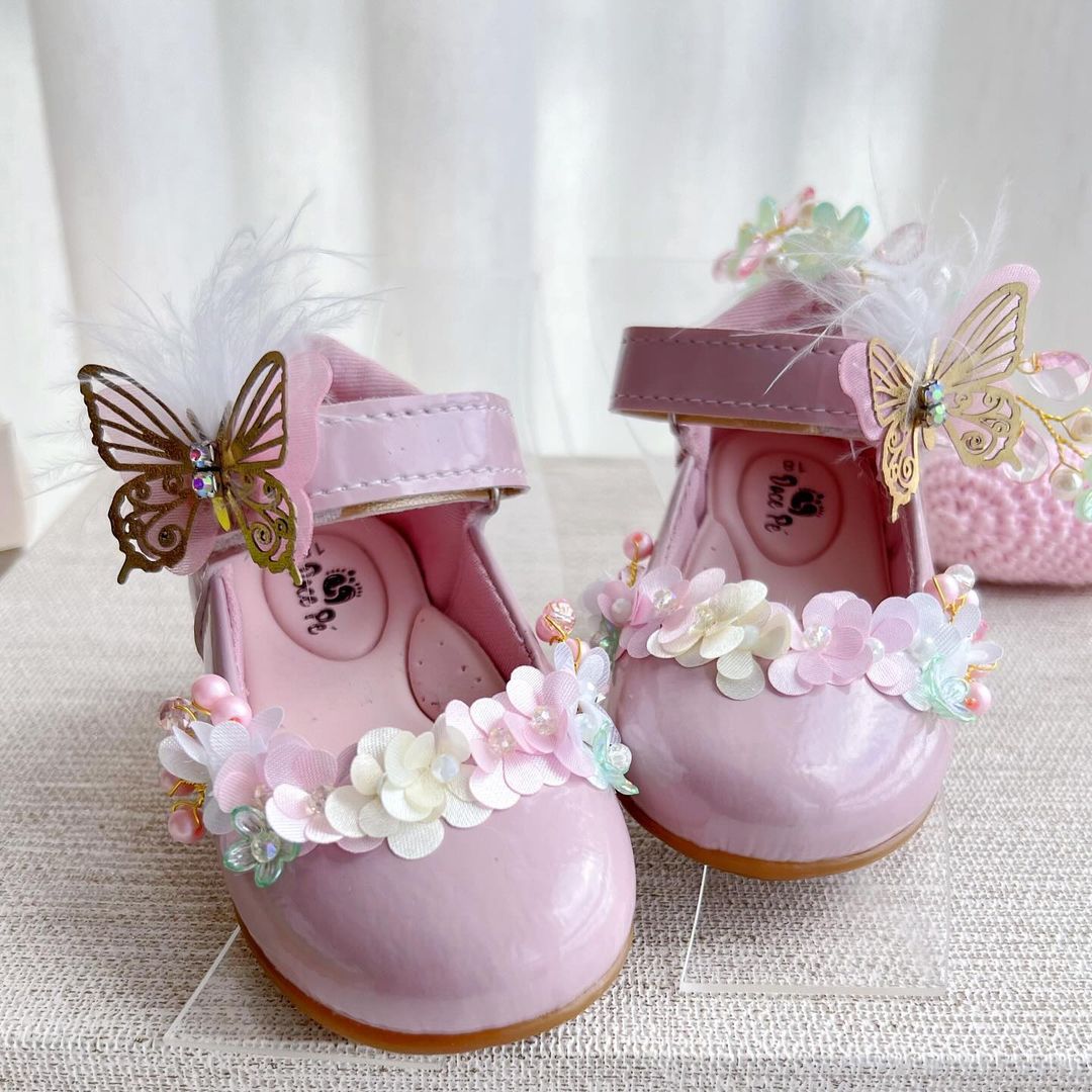Pink customised shoe